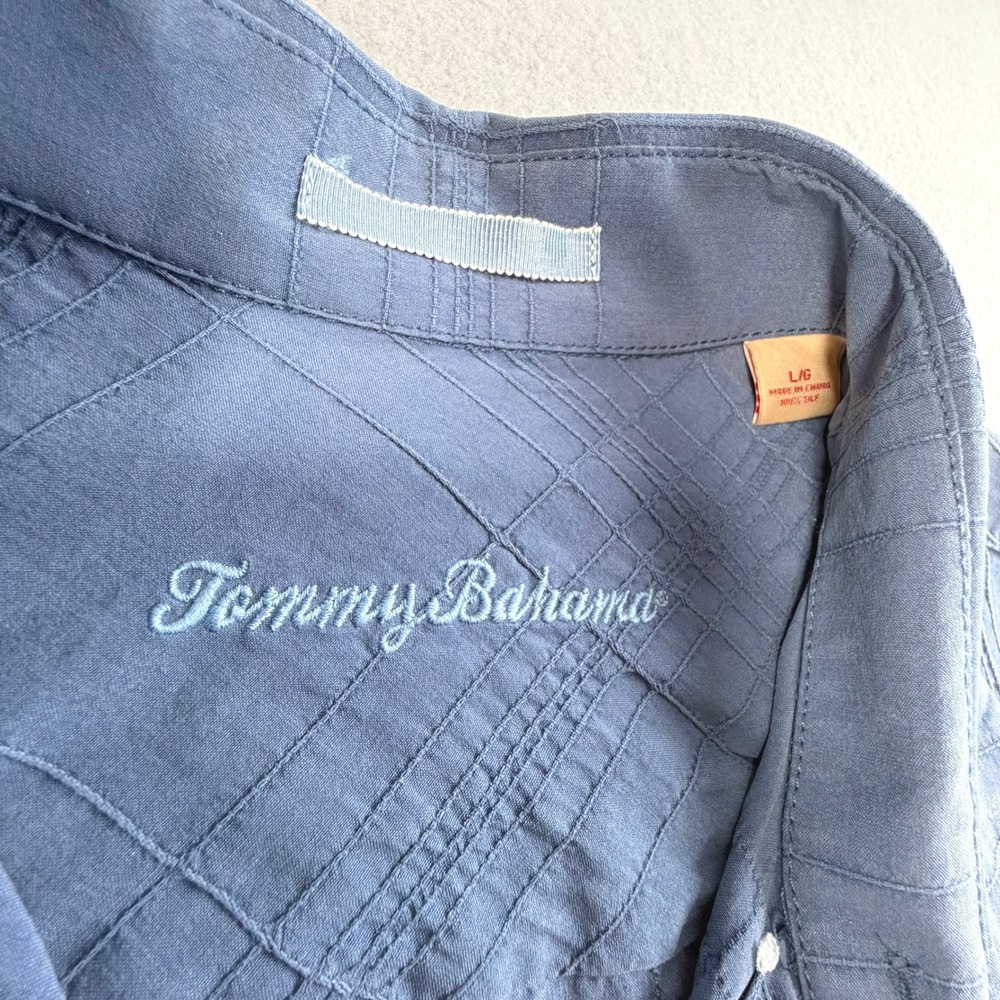 Tommy Bahama Blue Textured 100% Silk Button Down Sz L Nautical Resortwear Grid - Picture 4 of 10